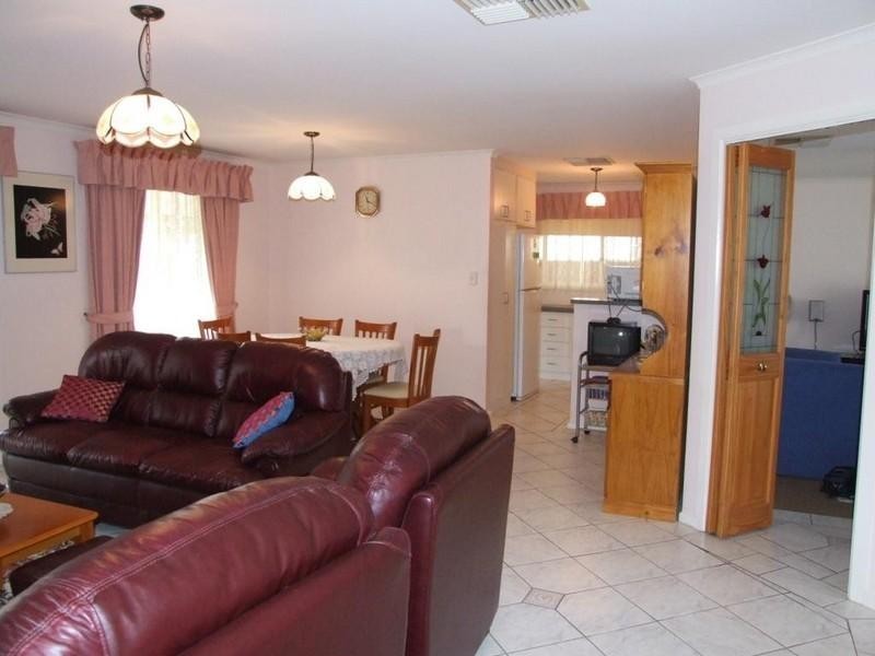 17 Magdalena Crescent, Paralowie SA 5108