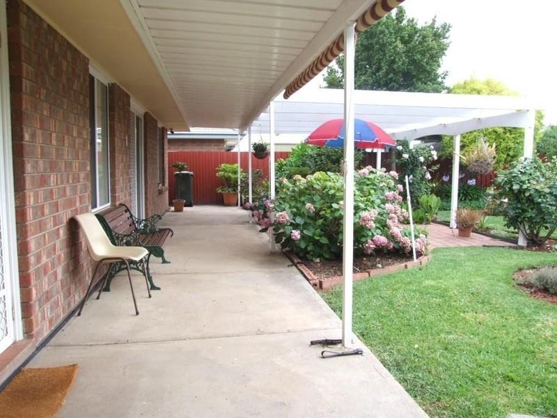 17 Magdalena Crescent, Paralowie SA 5108