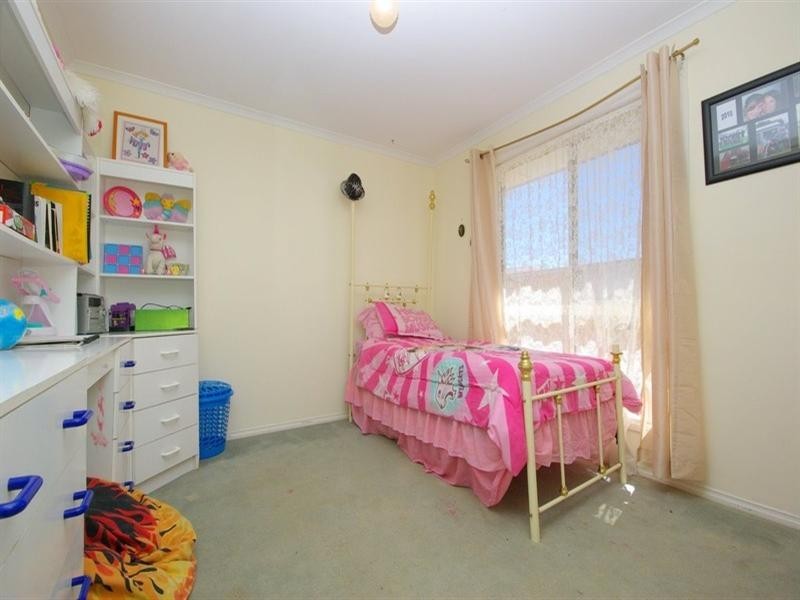 4 Canterbury Place, Burton SA 5110