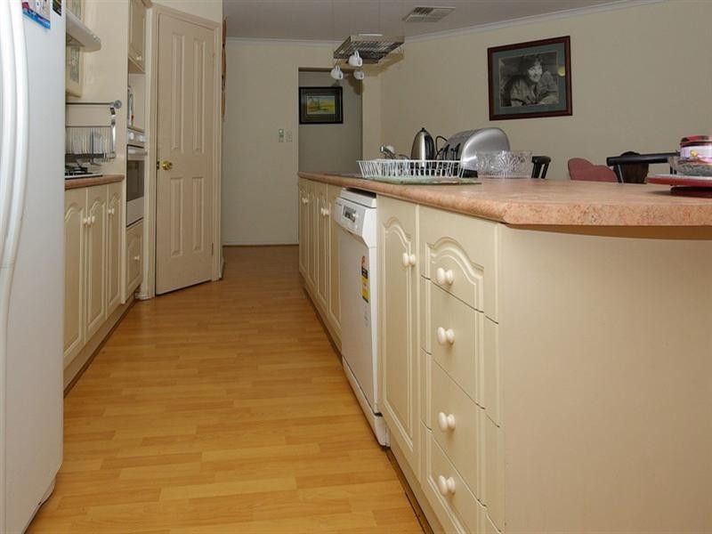 4 Canterbury Place, Burton SA 5110