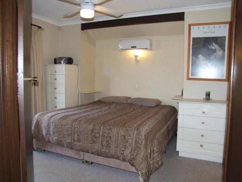 2 Magnolia Court, Banksia Park SA 5091