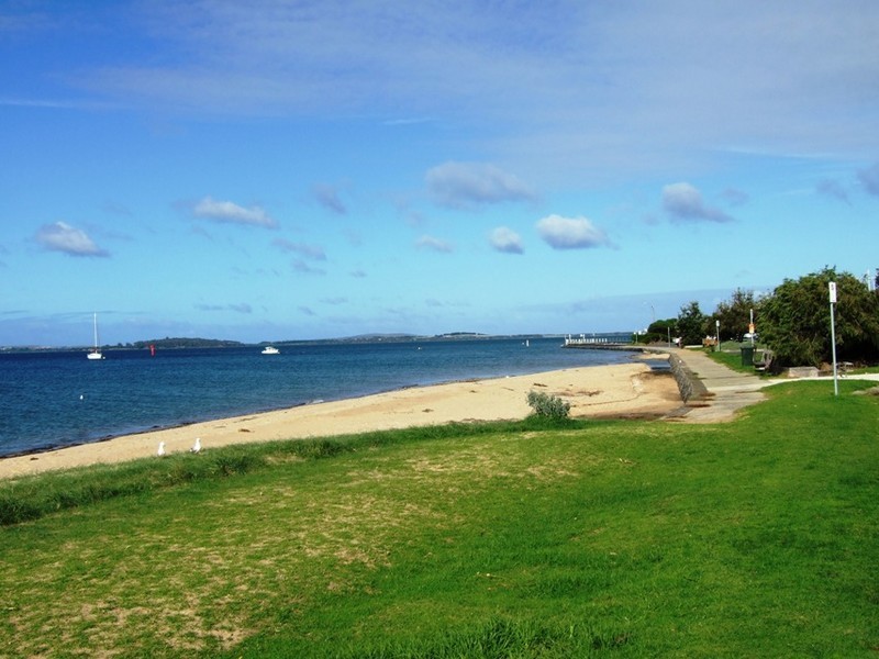 8a Beach Road, Rhyll VIC 3923