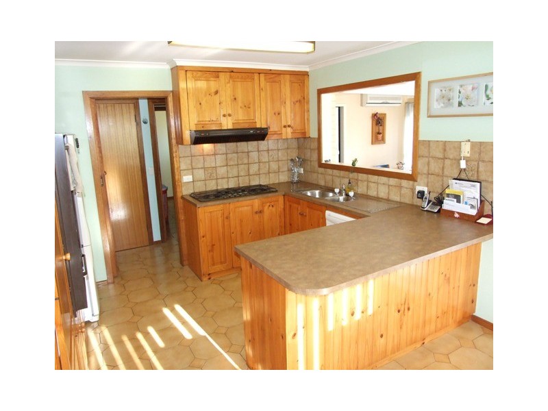 12 Holiday Court, Cowes VIC 3922