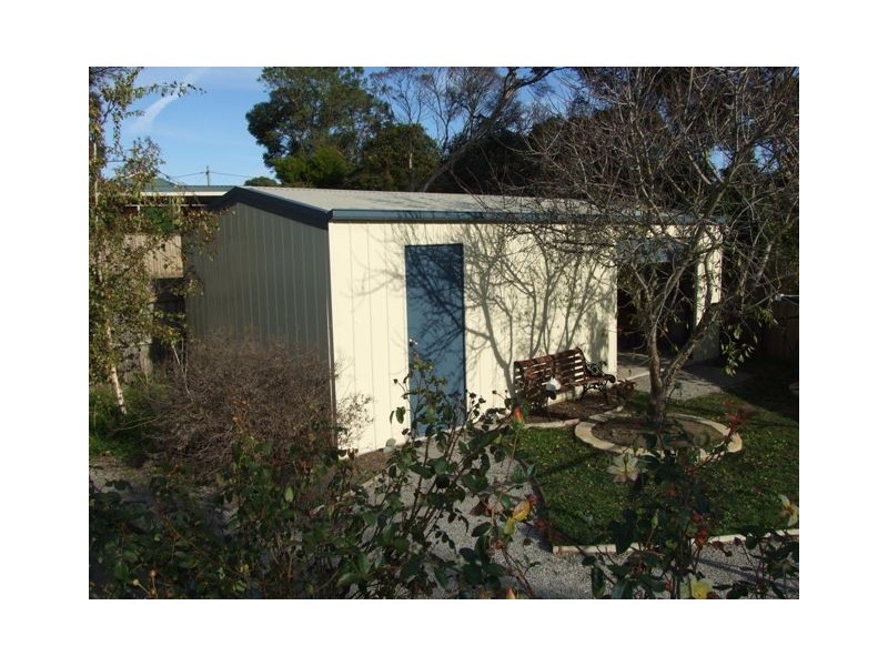 12 Holiday Court, Cowes VIC 3922