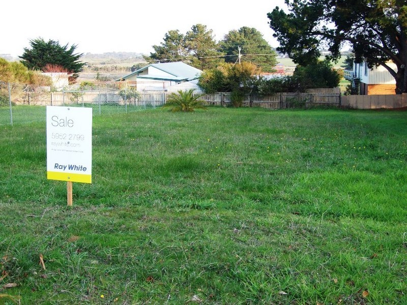 13 Hallway Drive, Wimbledon Heights VIC 3922