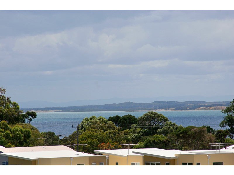 16 Anthony Court, Cowes VIC 3922