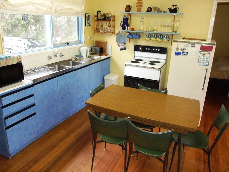 18 Hobsons Parade, Cowes VIC 3922