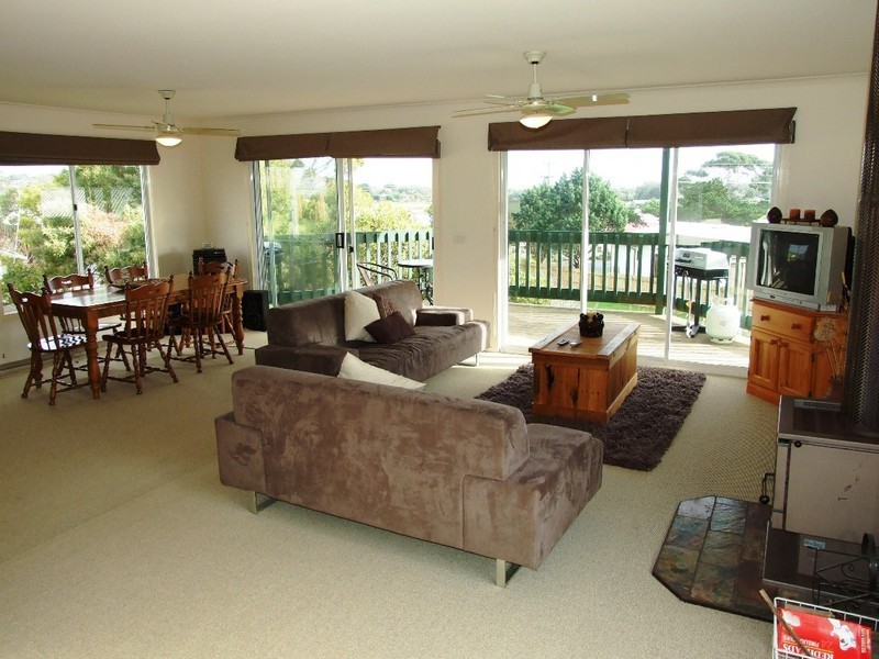 42 Bayview Drive, Cowes VIC 3922