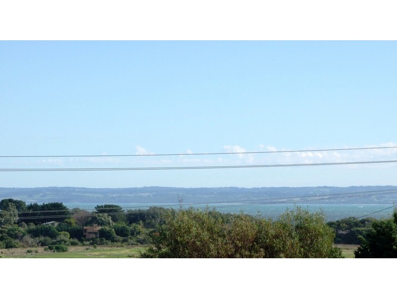 42 Bayview Drive, Cowes VIC 3922