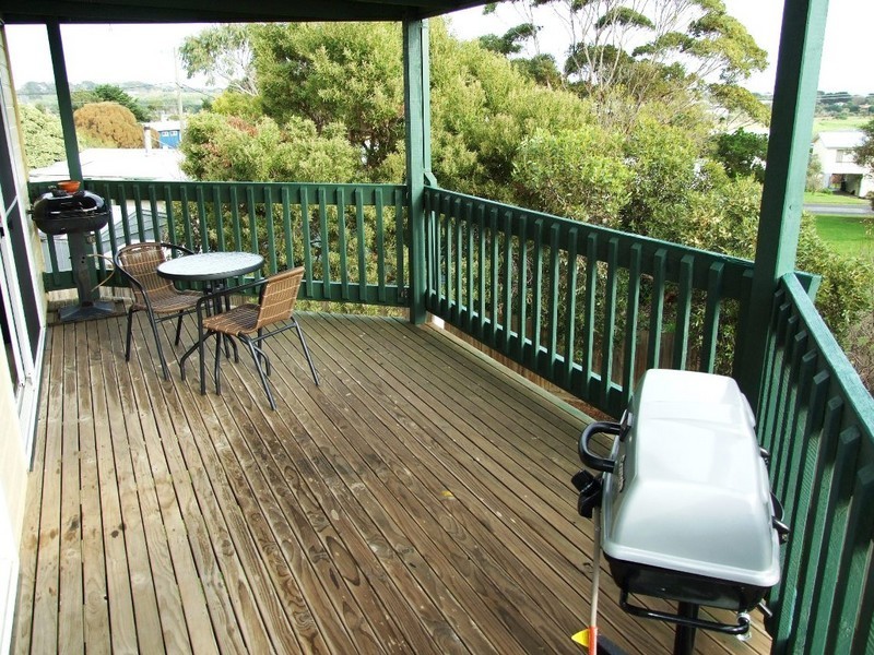 42 Bayview Drive, Cowes VIC 3922