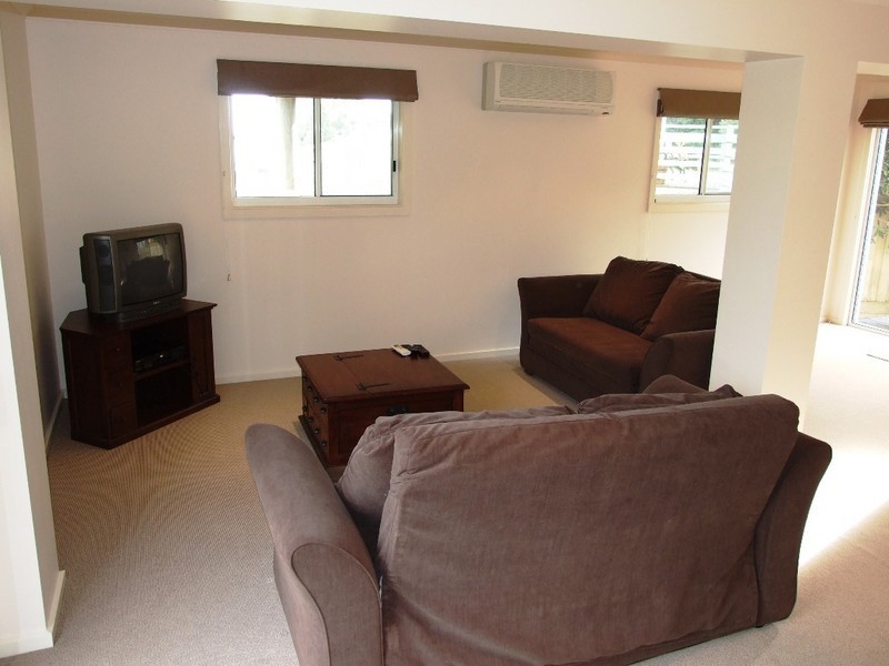 42 Bayview Drive, Cowes VIC 3922