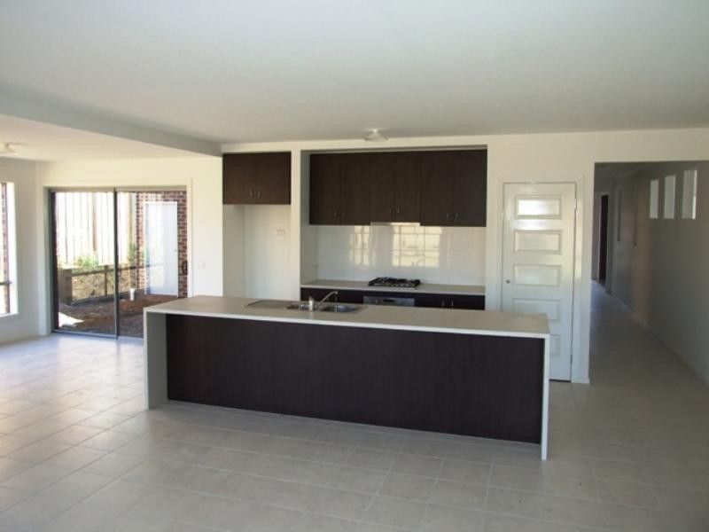 6 Egret Way, Cowes VIC 3922