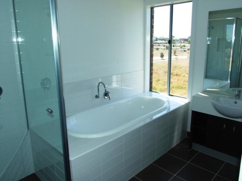 6 Egret Way, Cowes VIC 3922