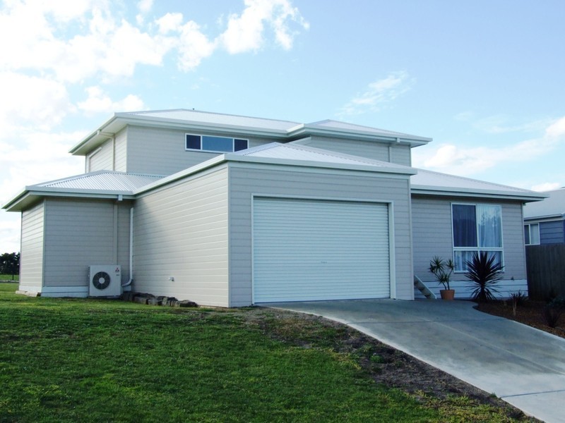 12 Anthony Court, Cowes VIC 3922