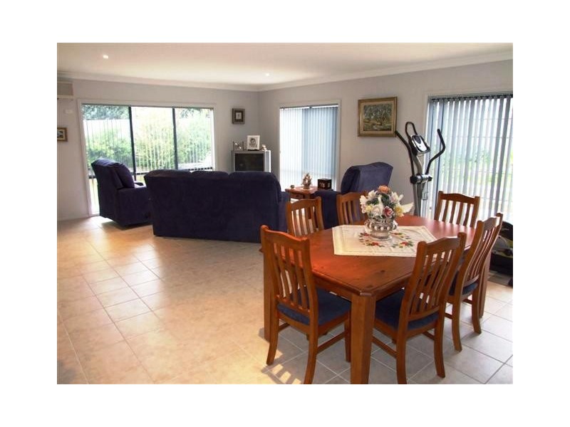9 Hakea Court, Cowes VIC 3922
