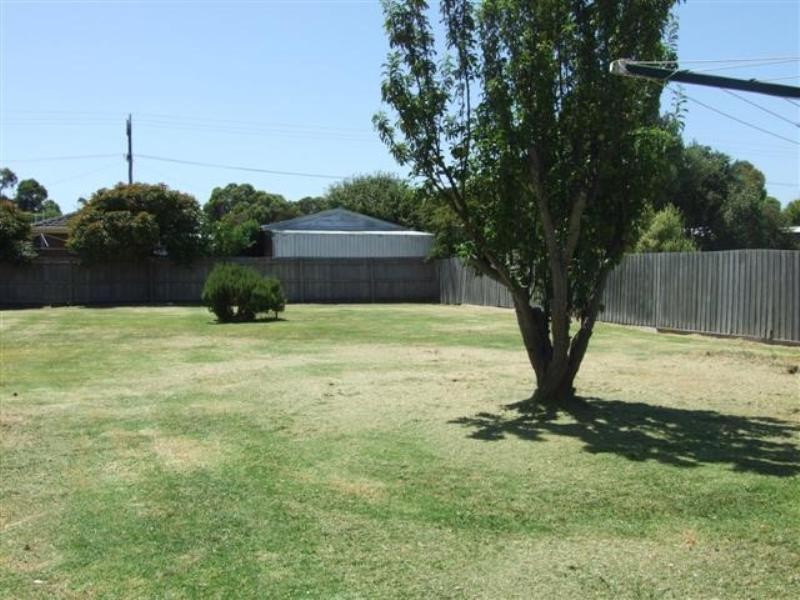 27 Phillip Island Road, Newhaven VIC 3925