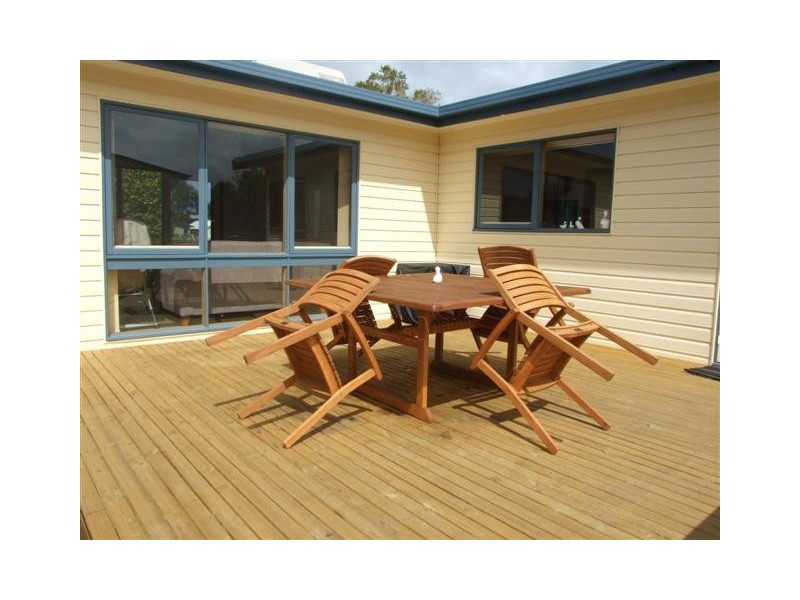 33 Phillip Island Road, Newhaven VIC 3925