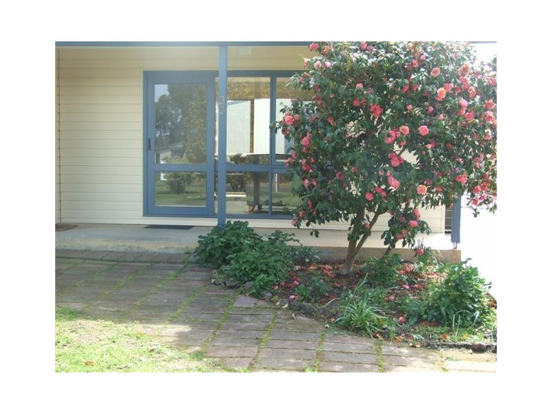 33 Phillip Island Road, Newhaven VIC 3925