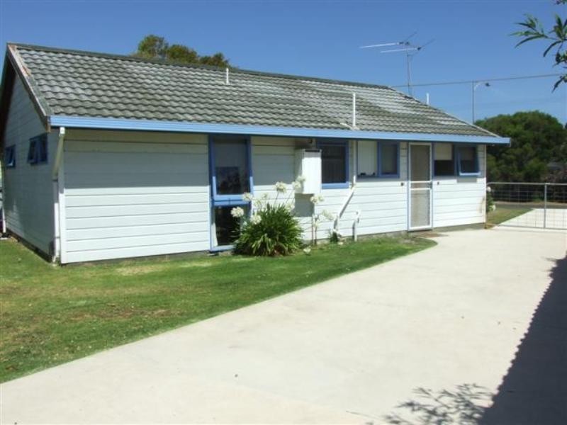 35 Phillip Island Road, Newhaven VIC 3925