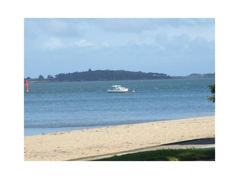 8a Beach Road, Rhyll VIC 3923
