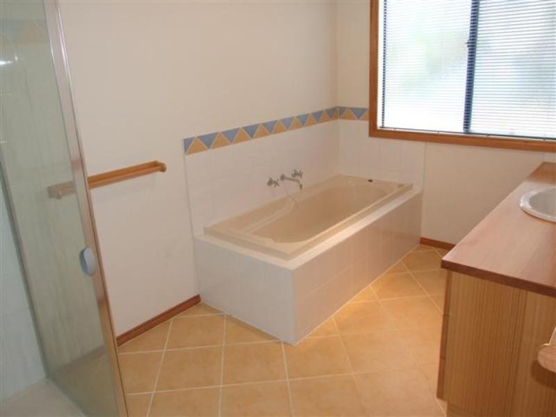 14 Clipper Crescent, Sunset Strip VIC 3922