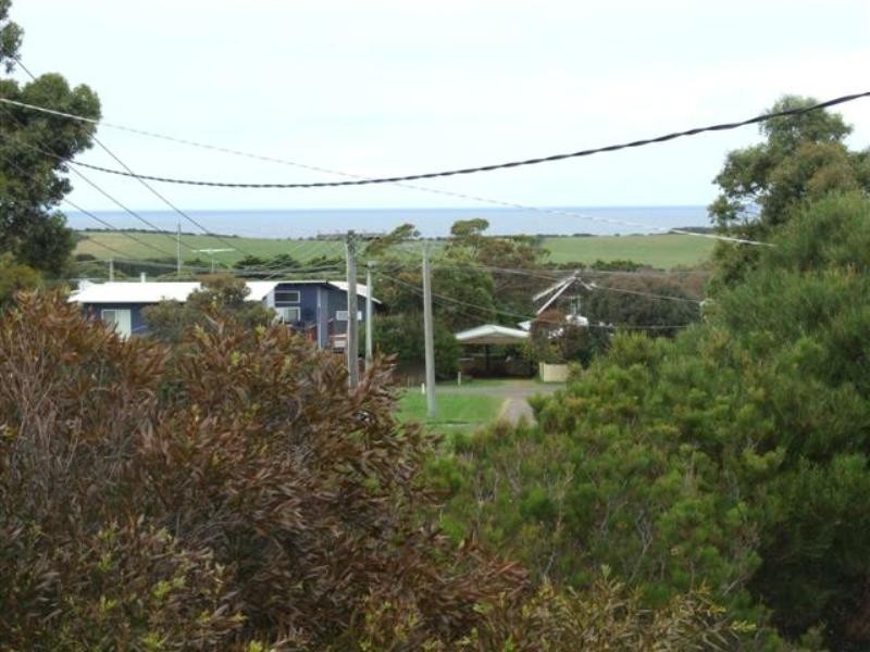 14 Clipper Crescent, Sunset Strip VIC 3922