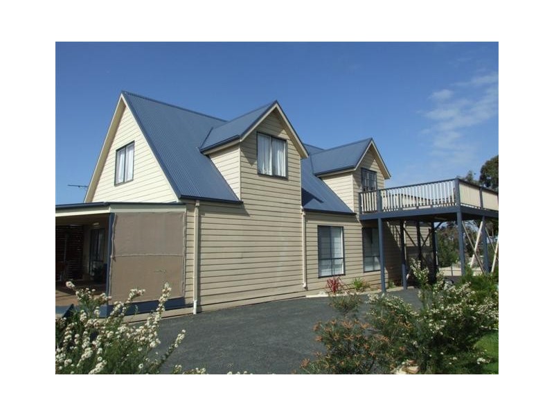 14 Clipper Crescent, Sunset Strip VIC 3922