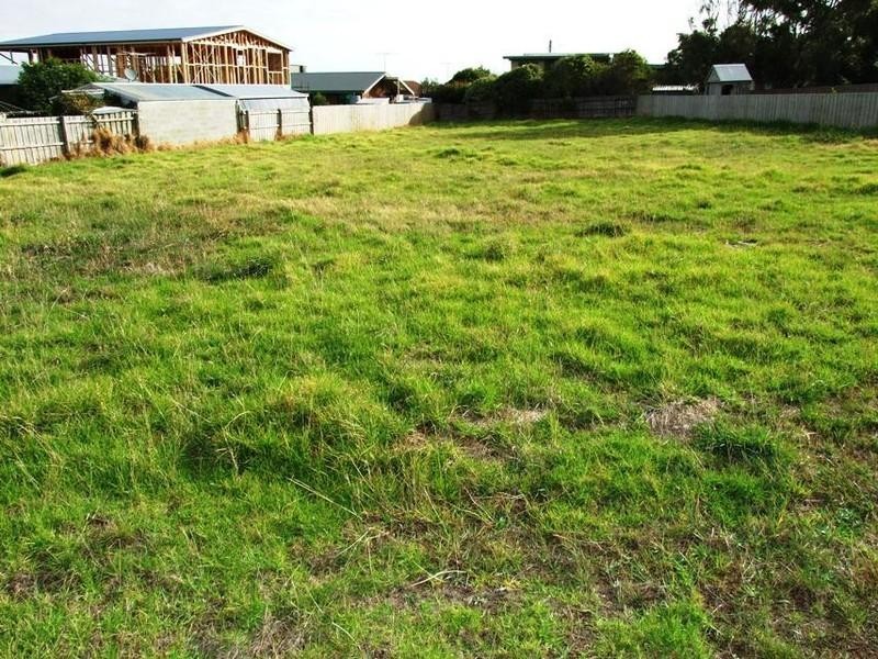 5 Haldor Place, San Remo VIC 3925