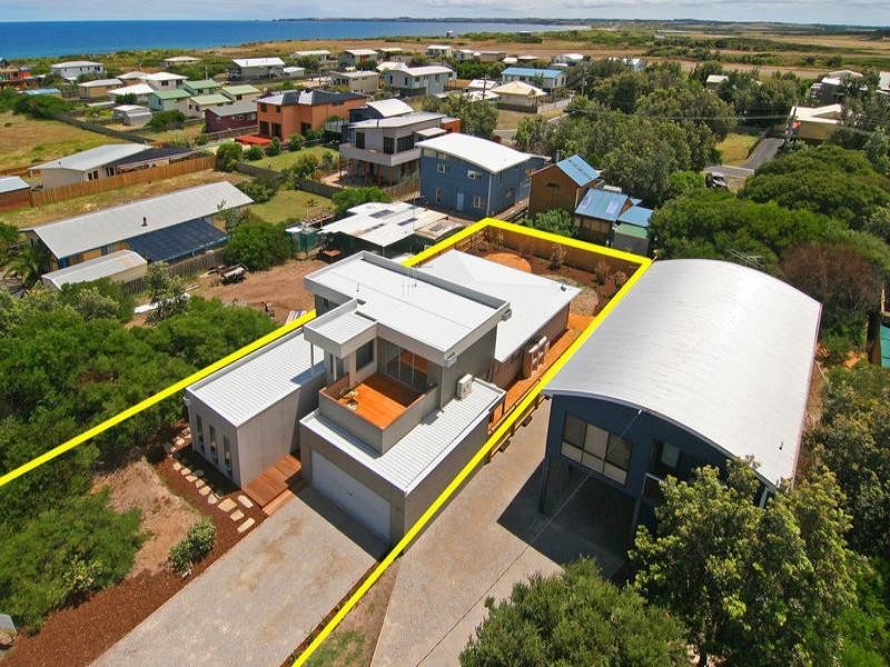 92 Ocean Reach, Cape Woolamai VIC 3925