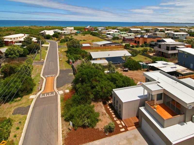92 Ocean Reach, Cape Woolamai VIC 3925