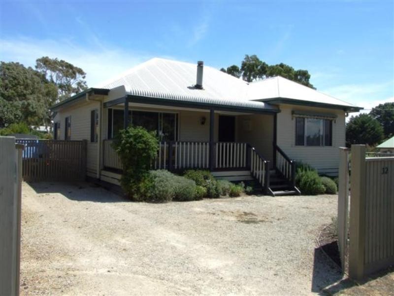 32 Scenic Drive, Cowes VIC 3922