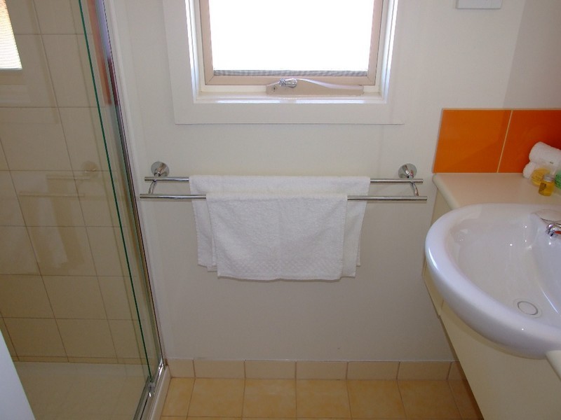 2124 Phillip Island Road, Cowes VIC 3922