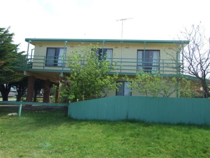 2 Hallway Drive, Wimbledon Heights VIC 3922