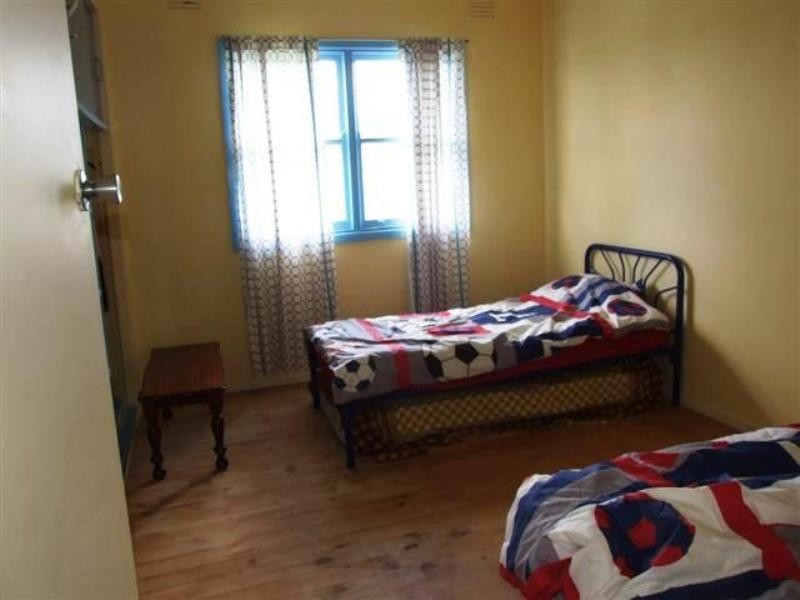 1 Phillip Island Road, San Remo VIC 3925