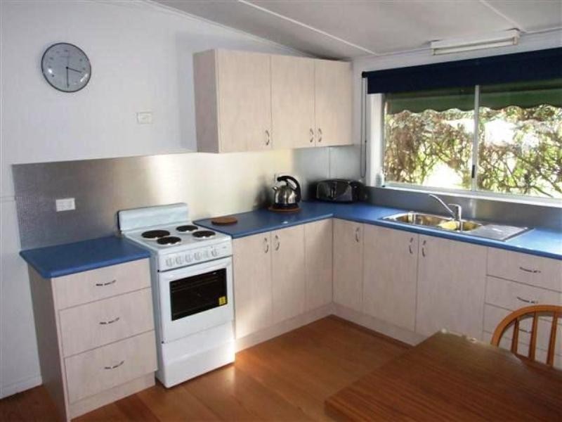 18 Rose Avenue, Cowes VIC 3922