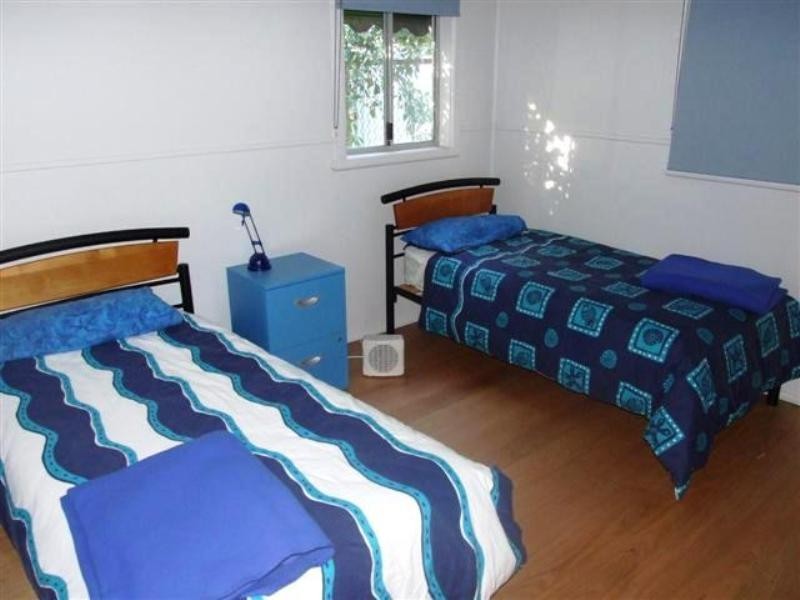 18 Rose Avenue, Cowes VIC 3922