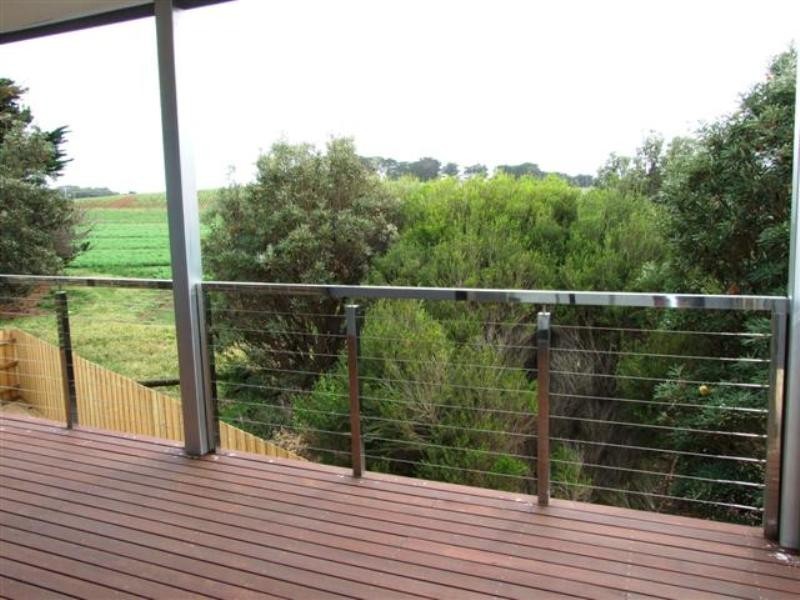 2/18 The Esplanade, Sunderland Bay VIC 3922