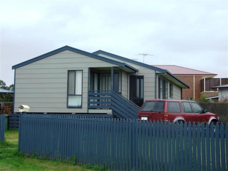 4 Eucalypt Close, Cowes VIC 3922
