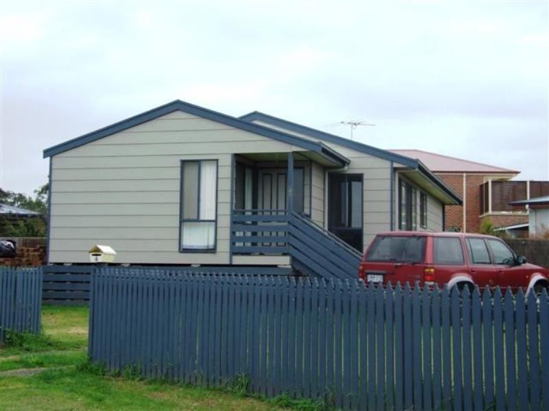 4 Eucalypt Close, Cowes VIC 3922