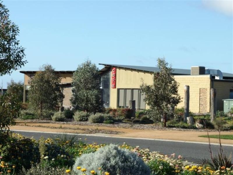 236/2124 Phillip Island Road, Cowes VIC 3922