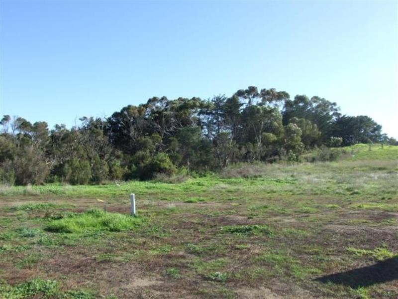 6 Blue Wren Place, Cowes VIC 3922