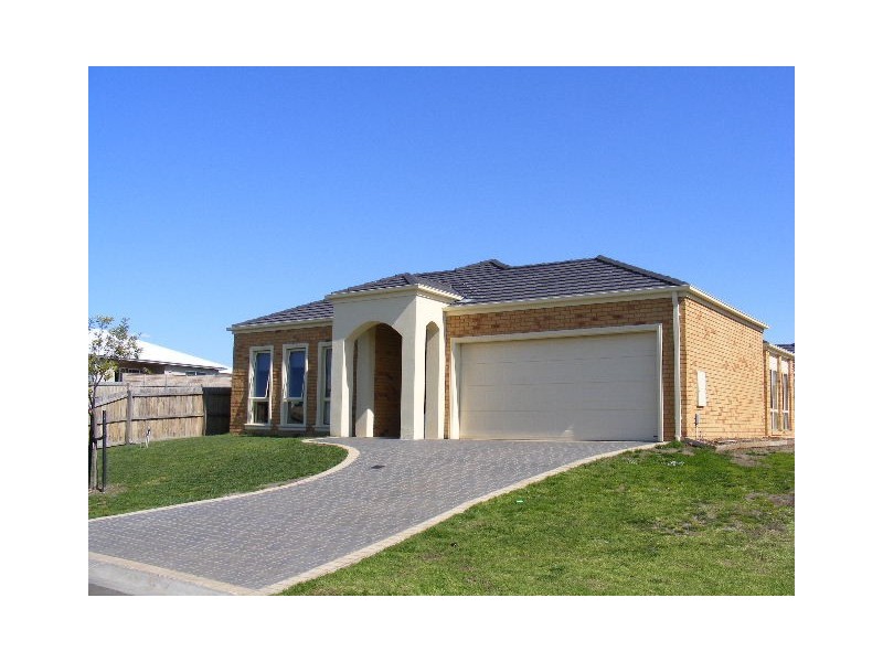 4 Kate Court, Cowes VIC 3922