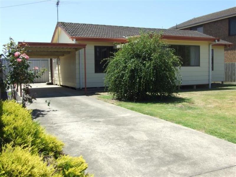 27 Phillip Island Road, Newhaven VIC 3925