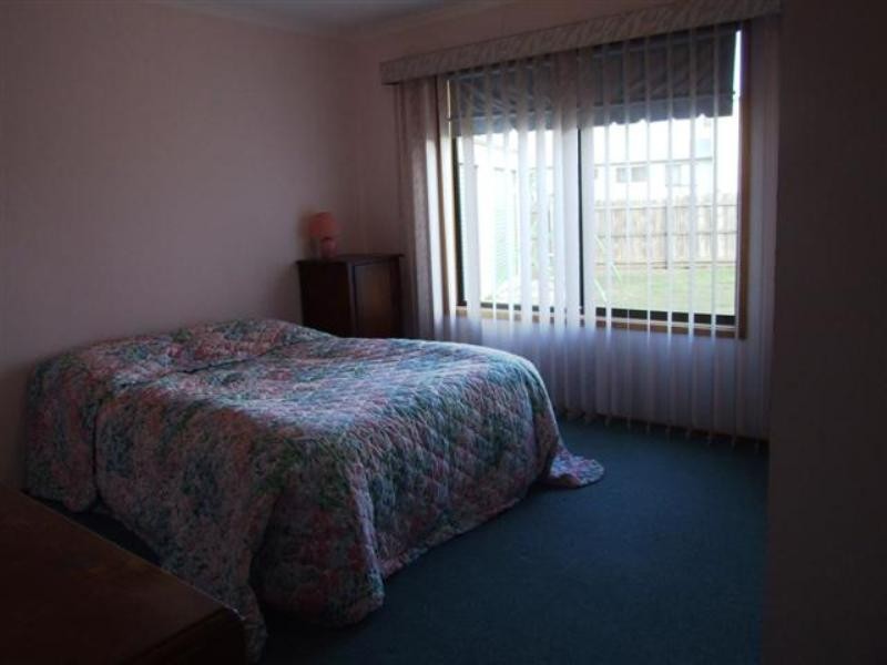 13 Elwood Avenue, Surf Beach VIC 3922