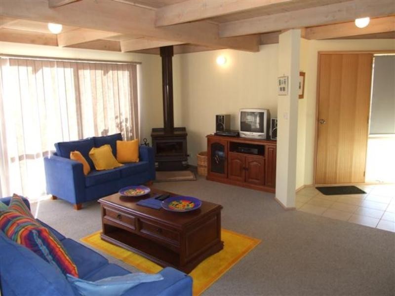 8 Honeyeater Drive, Silverleaves VIC 3922