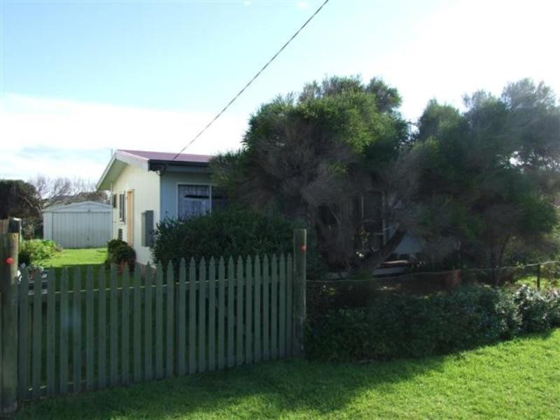 42 Sunderland Bay Road, Sunderland Bay VIC 3922