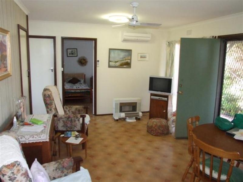 42 Sunderland Bay Road, Sunderland Bay VIC 3922