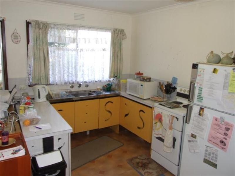42 Sunderland Bay Road, Sunderland Bay VIC 3922