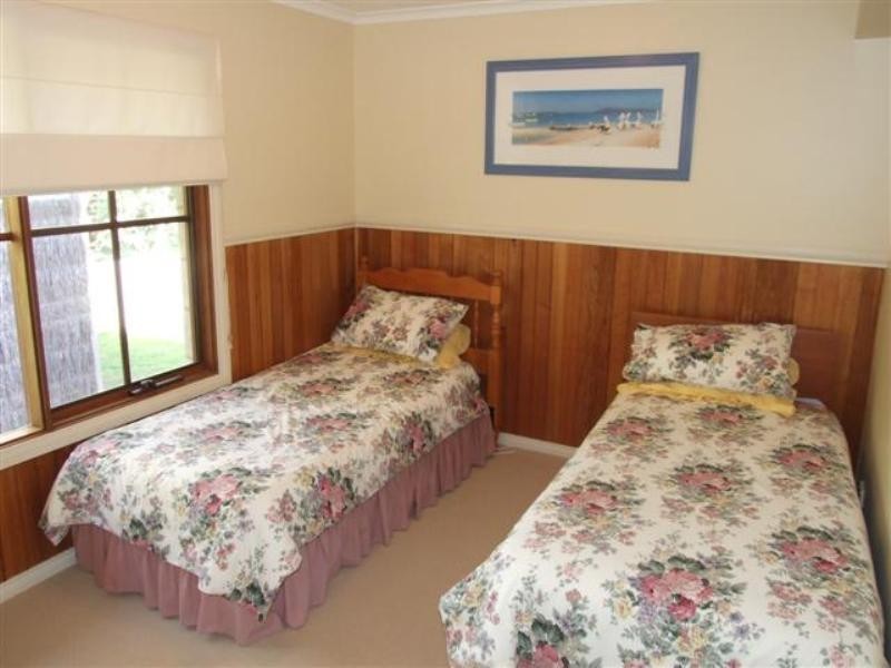 10 Collins Street, Cowes VIC 3922