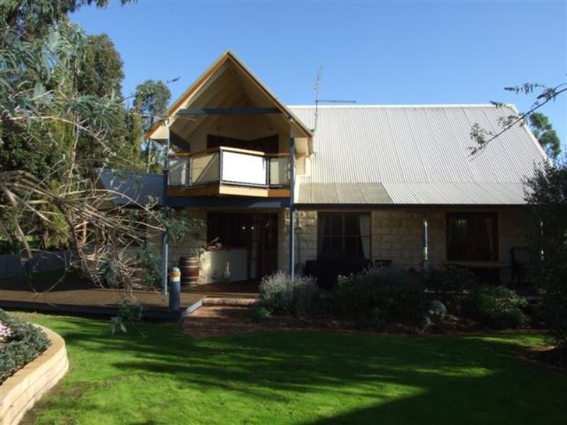 10 Collins Street, Cowes VIC 3922